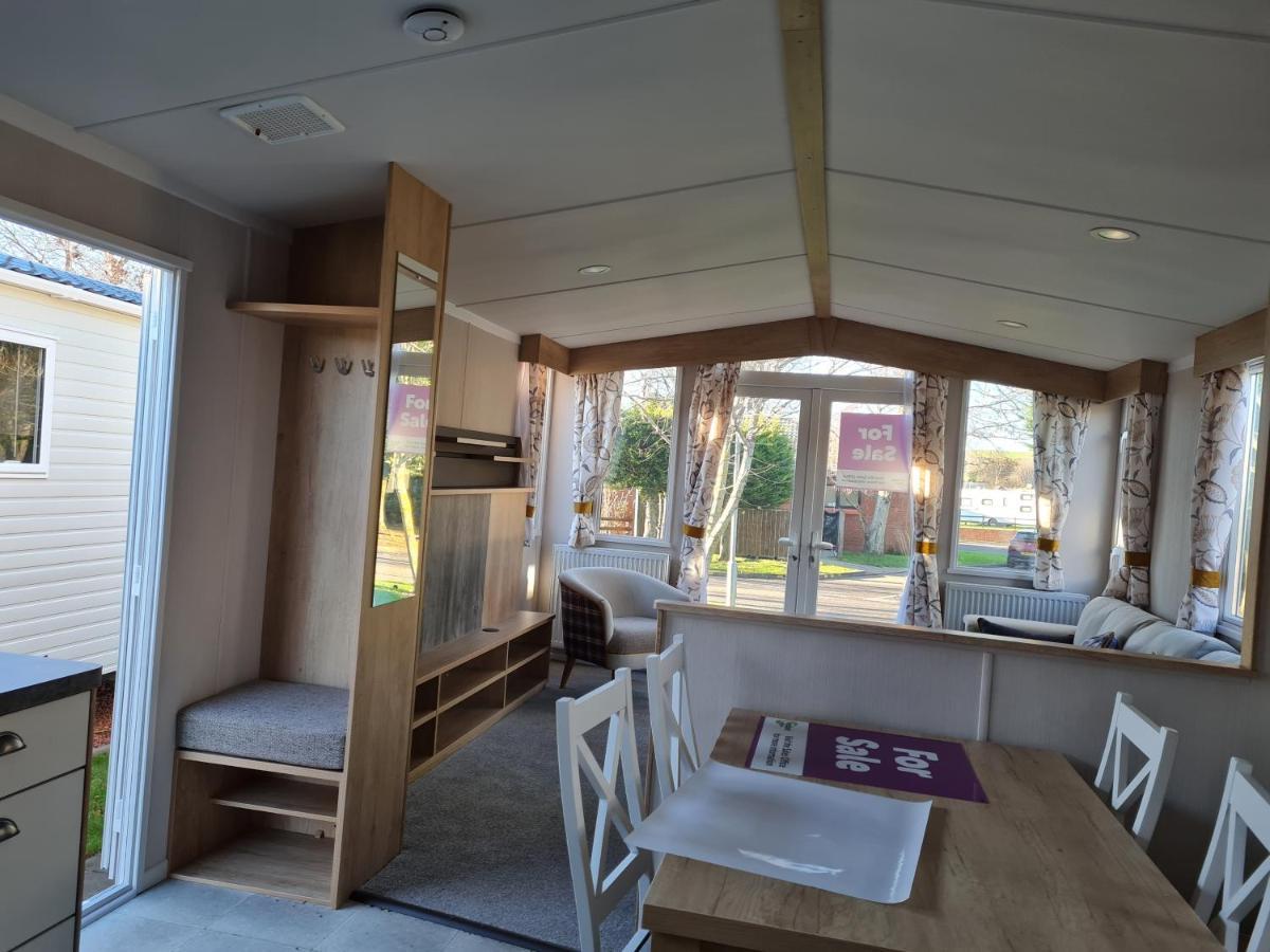 Caravan On Fantastic Site Dunbar Extérieur photo