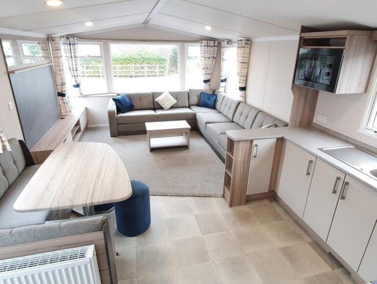 Caravan On Fantastic Site Dunbar Extérieur photo