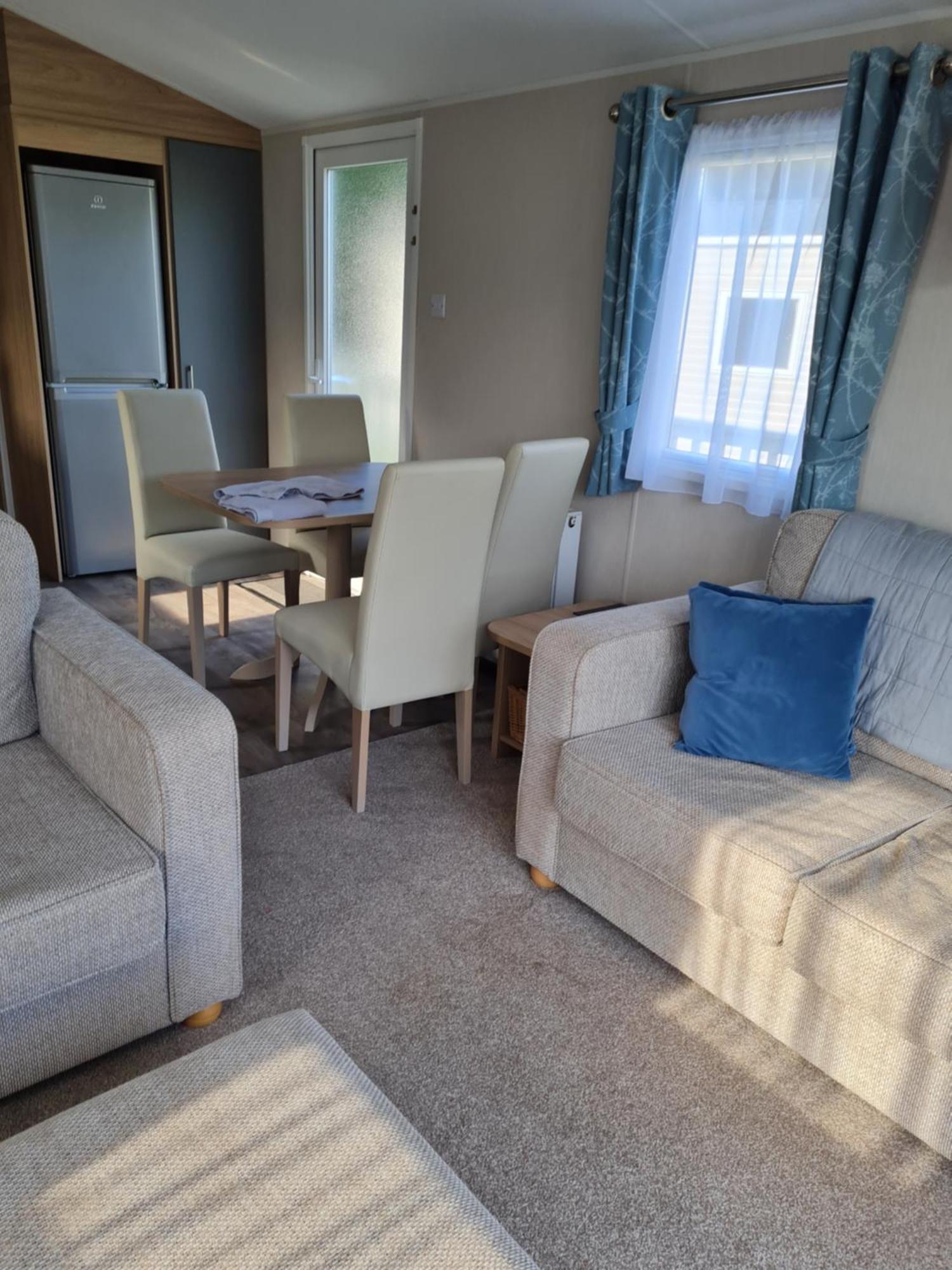 Caravan On Fantastic Site Dunbar Extérieur photo